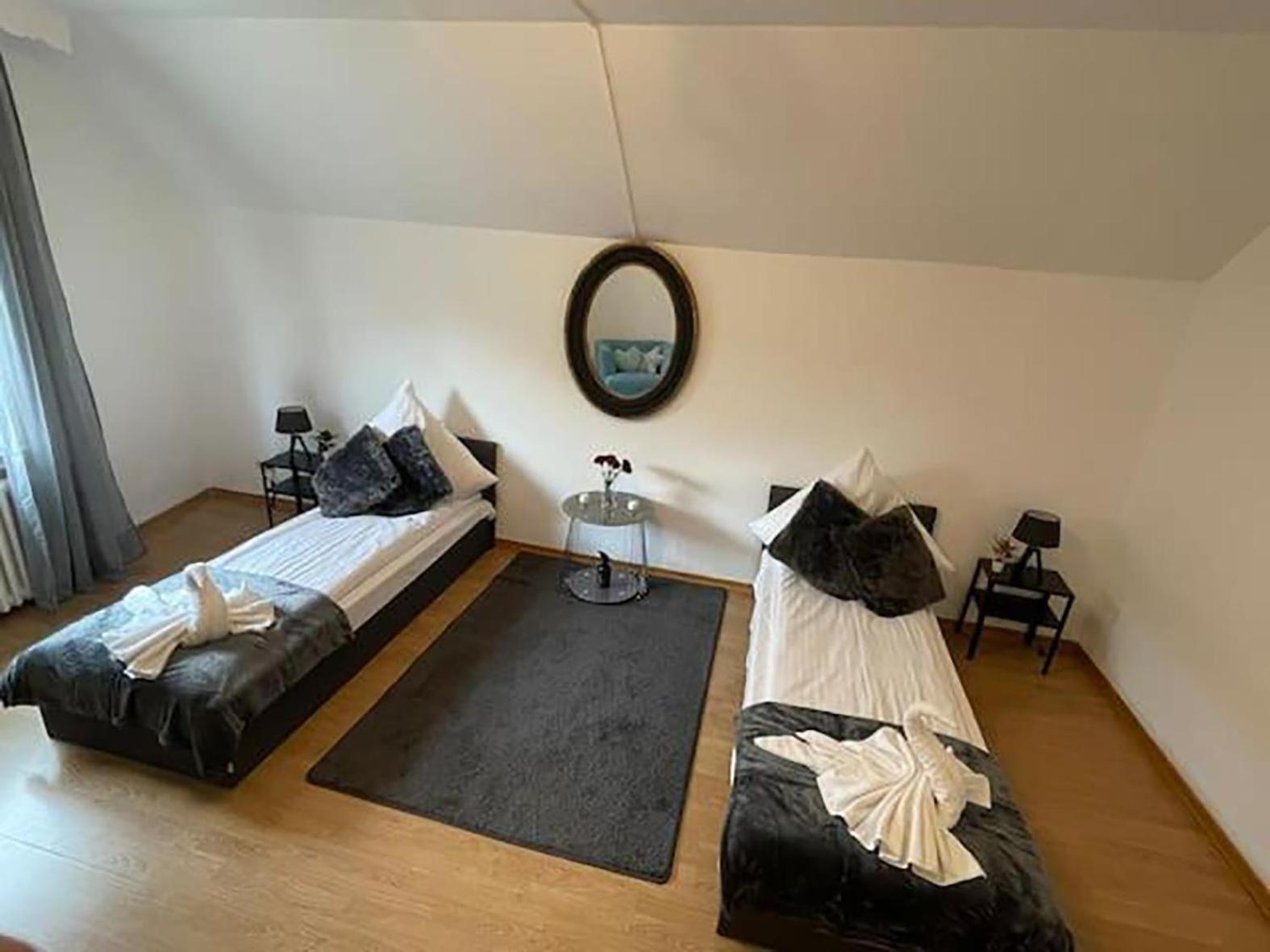 Bright And Stylish Steps Away From The Rhine Cologne