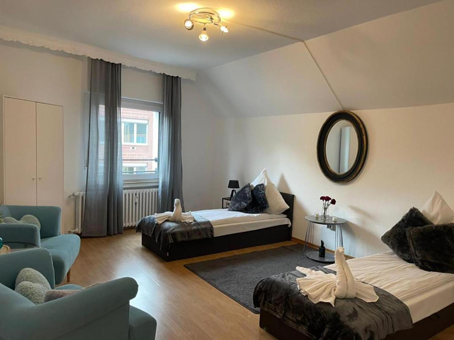 Apartment Bright And Stylish Steps Away From The Rhine Cologne